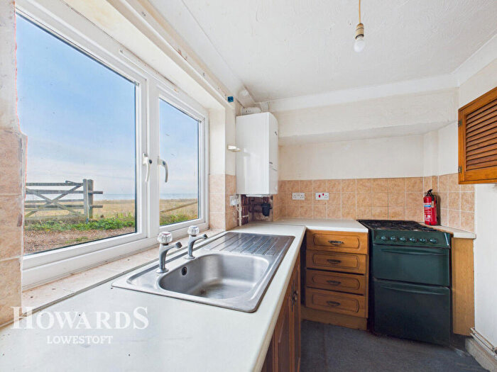 2 Bedroom Terraced House For Sale In High Path, Lowestoft, NR33