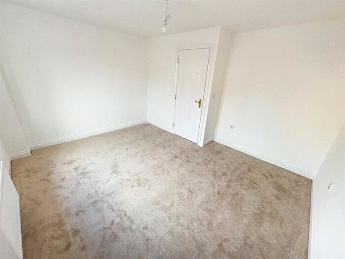 3 Bedroom Terraced House For Sale In Packwood Close, Daventry, NN11