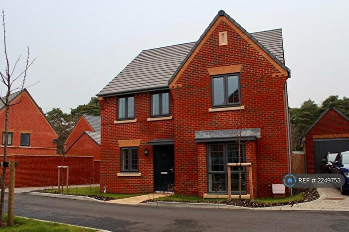 4 Bedroom Detached House To Rent In Oxney Way, Bordon, GU35