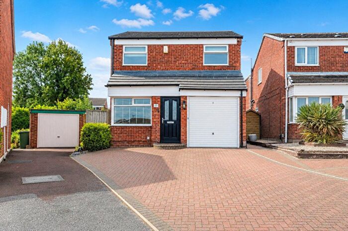 3 Bedroom Detached House For Sale In Forest Close, Wakefield, WF1