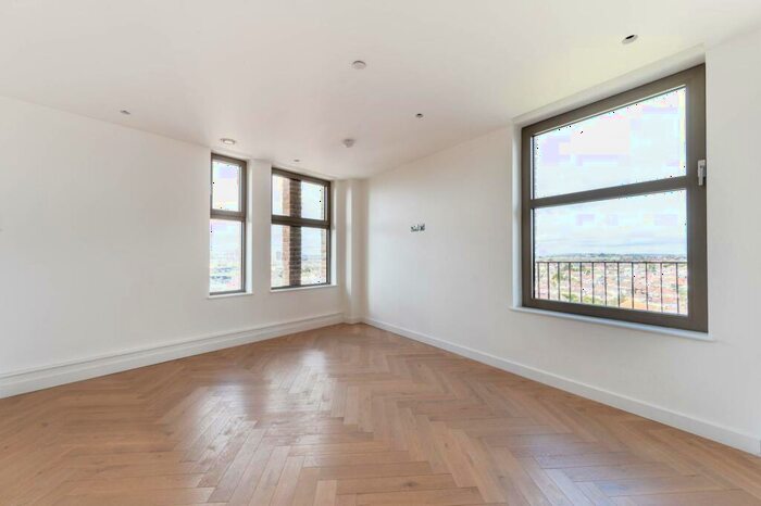 3 Bedroom Flat To Rent In Dollis Hill, Dollis Hill, London, NW10