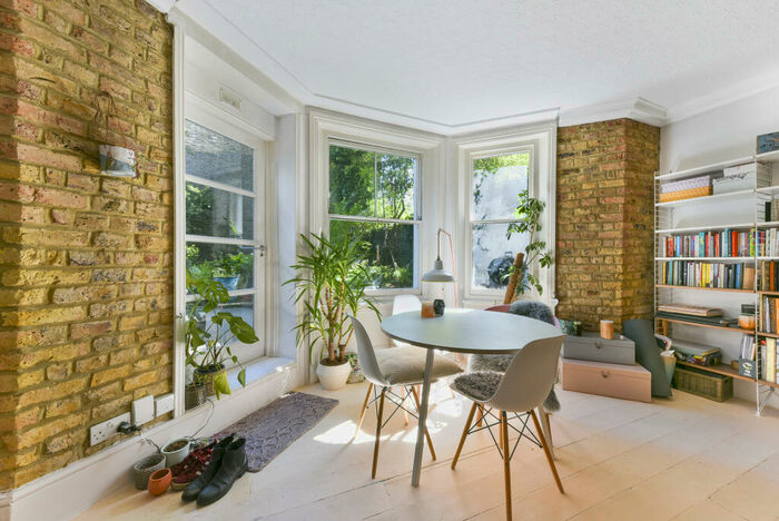 1 Bedroom Flat To Rent In Redcliffe Gardens, SW10