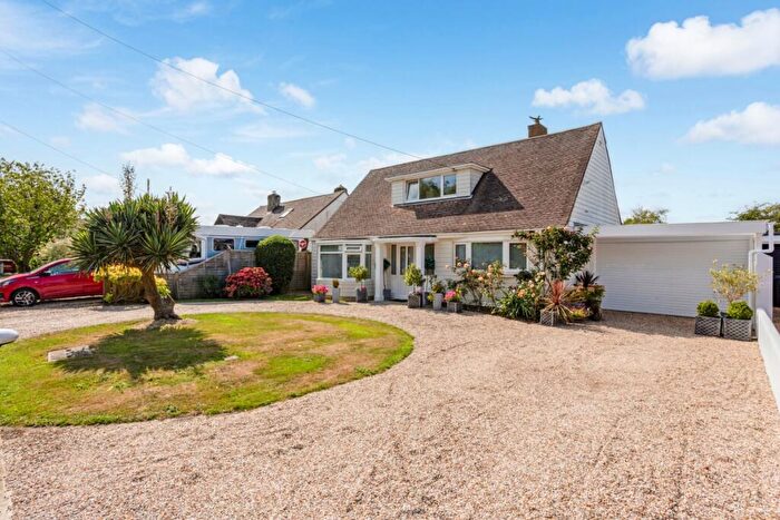 4 Bedroom Detached House To Rent In Cherry Lane Birdham, PO20