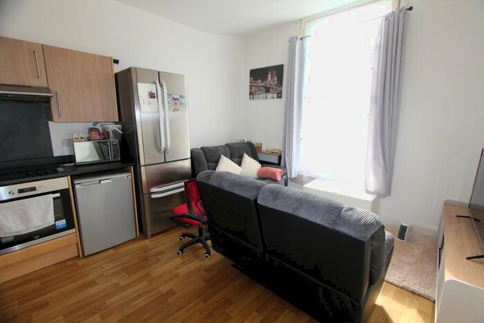1 Bedroom Flat For Sale In High Street, Bedford, MK40