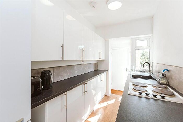 4 Bedroom Terraced House To Rent In Bridge Walk, Horfield, Bristol, BS7