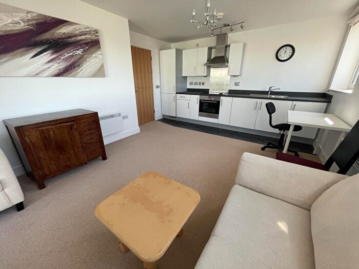 2 Bedroom Apartment To Rent In Bell Barn Road, Birmingham, B15