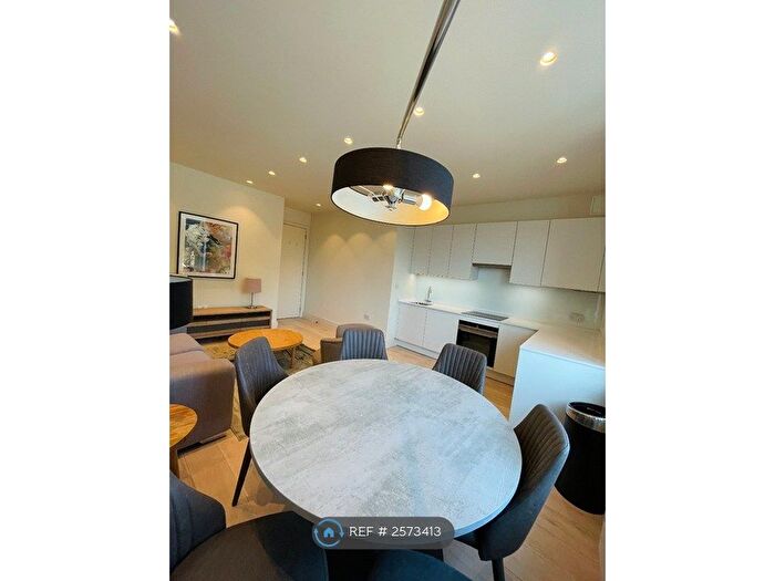 2 Bedroom Flat To Rent In Tower View House, London, E2