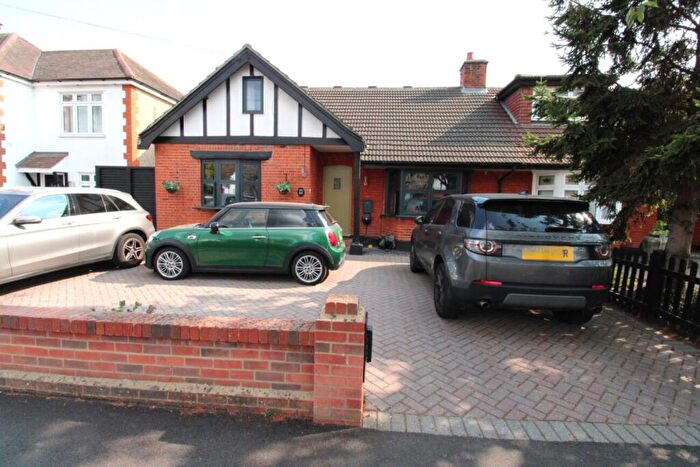 5 Bedroom Semi-Detached Bungalow For Sale In Sunnyside Gardens, Upminster, Essex, RM14