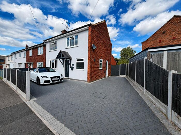 3 Bedroom End Of Terrace House For Sale In Kathleen Ferrier Crescent, Laindon, Basildon, Essex, SS15