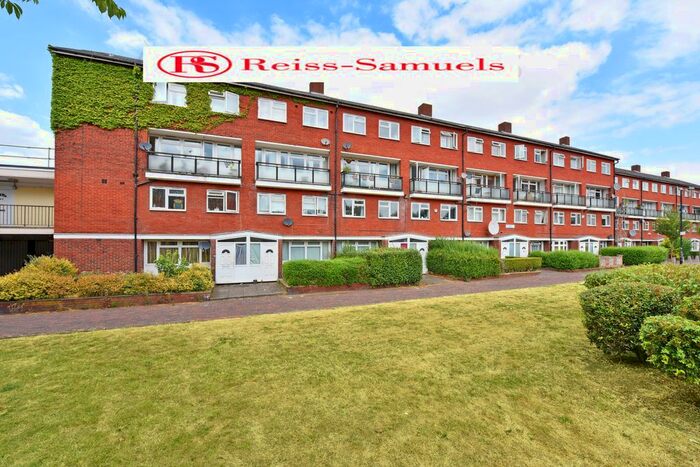 4 Bedroom Maisonette To Rent In Olney Road, Kennington, Southwark, London, SE17