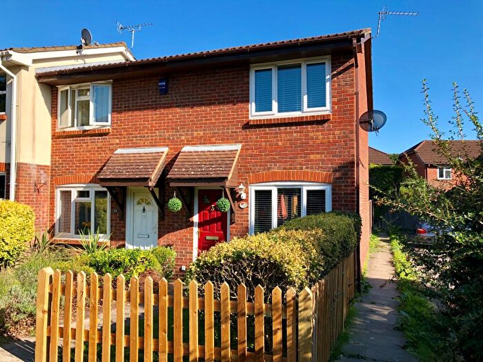 2 Bedroom House To Rent In Walker Gardens, Hedge End, Southampton, SO30