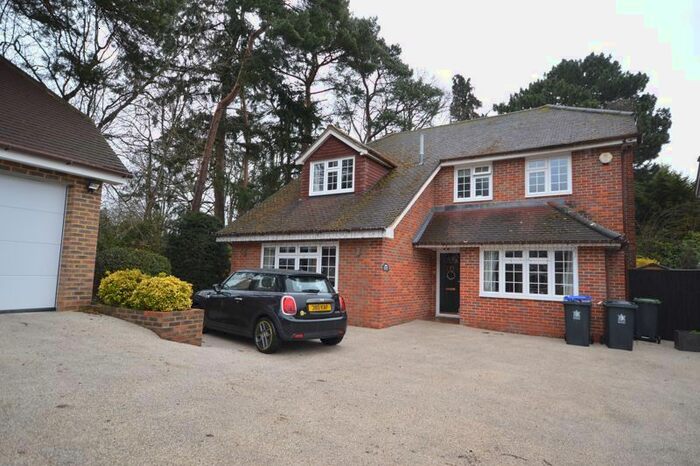 4 Bedroom Detached House To Rent In Hedgerley Lane, Beaconsfield, HP9