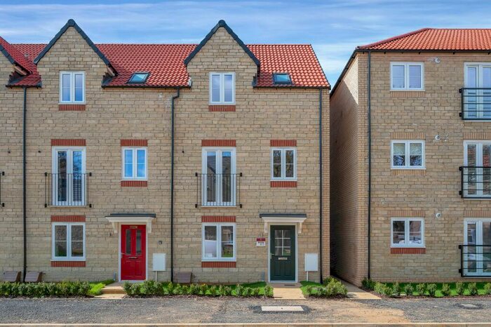 4 Bedroom Town House To Rent In Stud Road, Barleythorpe, Oakham, LE15