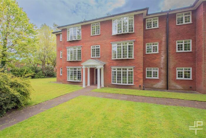 2 Bedroom Flat To Rent In Pennington Mews, Leigh, Greater Manchester, WN7