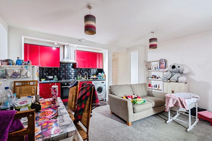 2 Bedroom Flat For Sale In Southmead Road, Bristol, Avon, BS10