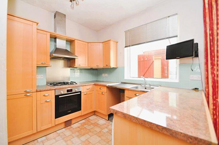 3 Bedroom Terraced House For Sale In Seaforth Avenue, Motspur Park, KT3