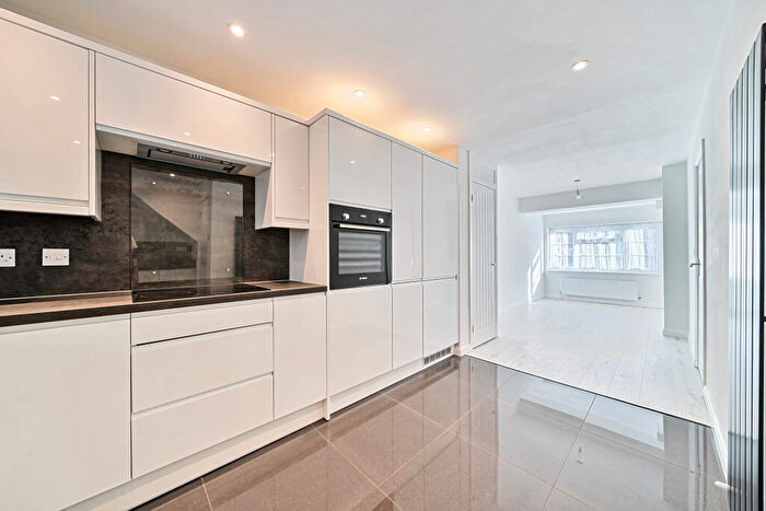 4 Bedroom House To Rent In Ullswater Close, Bromley, BR1