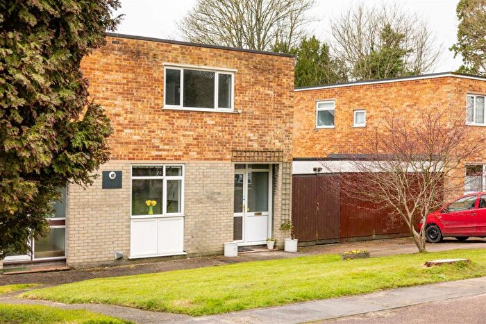 3 Bedroom End Of Terrace House For Sale In Conifer Close, Reigate, RH2