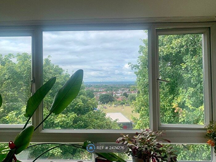 2 Bedroom Flat To Rent In Marston Way, Upper Norwood, SE19