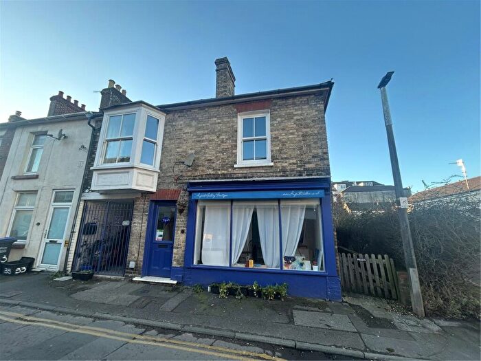 1 Bedroom Terraced House To Rent In North Street, Salisbury, Wiltshire, SP2