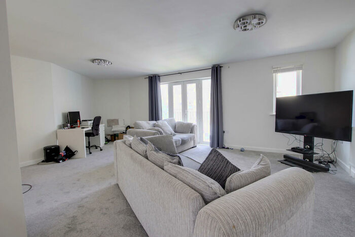 2 Bedroom Apartment To Rent In Flawn Way, Eynesbury, PE19