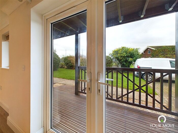 2 Bedroom Flat To Rent In The Oaks, St. Nicholas At Wade, Birchington, Kent, CT7