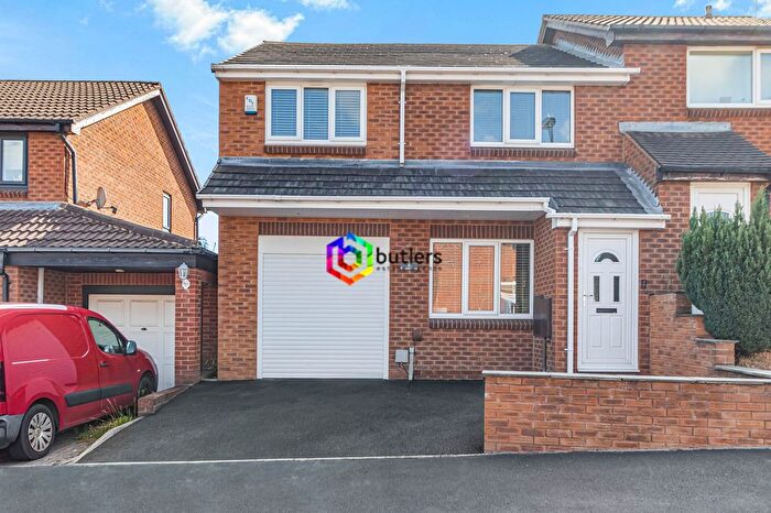 3 Bedroom Semi-Detached House For Sale In Royston Close, Owlthorpe, S20