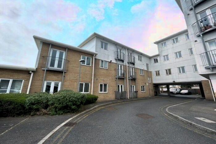 Studio To Rent In Castle Lane West, Bournemouth, BH8