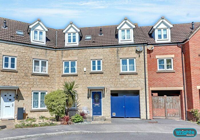 4 Bedroom Terraced House For Sale In Cavell Court, Trowbridge, BA14