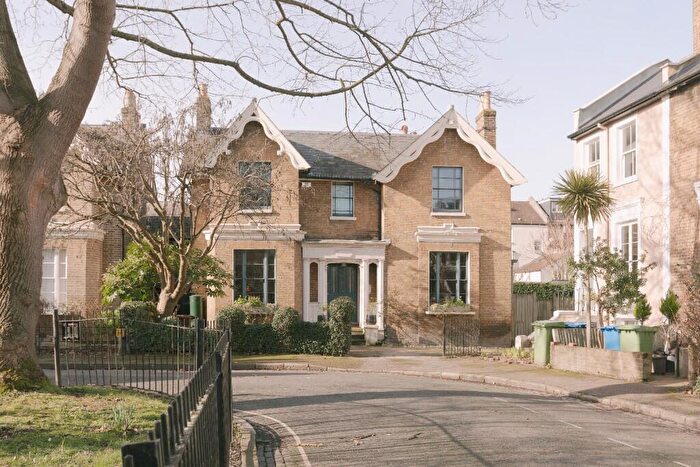 4 Bedroom Detached House For Sale In Lyndhurst Square, Peckham Rye, SE15