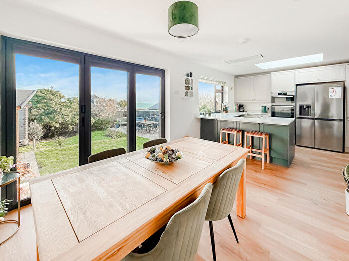 2 Bedroom Bungalow For Sale In Slindon Avenue, Peacehaven, BN10