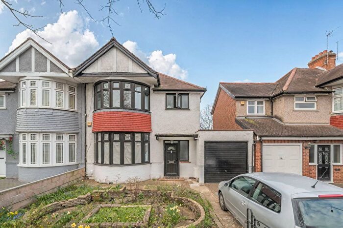 3 Bedroom Semi Detached House To Rent In Parkside Way, North Harrow, Harrow, HA2