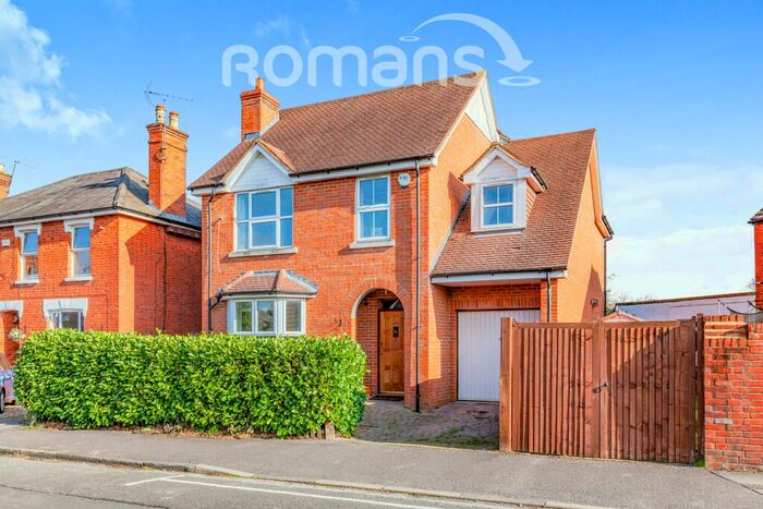 4 Bedroom Detached House To Rent In Wellington Road, SL6