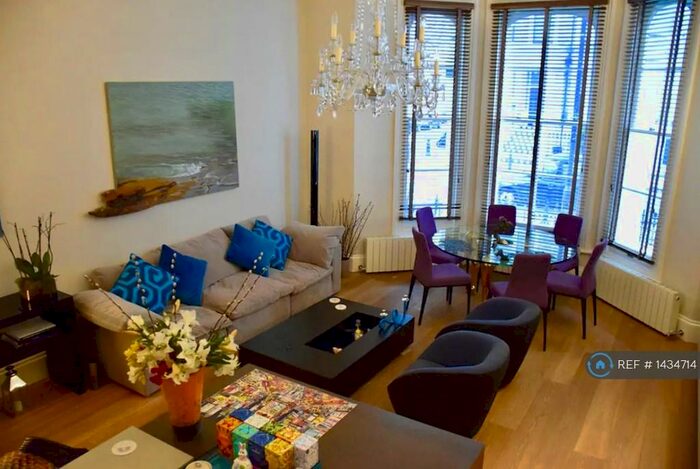 2 Bedroom Flat To Rent In Redcliffe Gardens, London, SW10