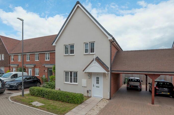 3 Bedroom Detached House To Rent In Clerk Street, Broughton, Kingsbrook Estate, Aylesbury, HP22