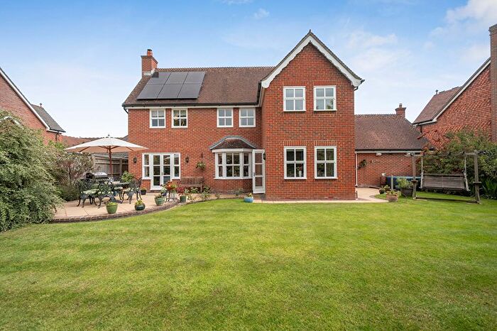 4 Bedroom Detached House For Sale In The Haydens, Tonbridge, TN9