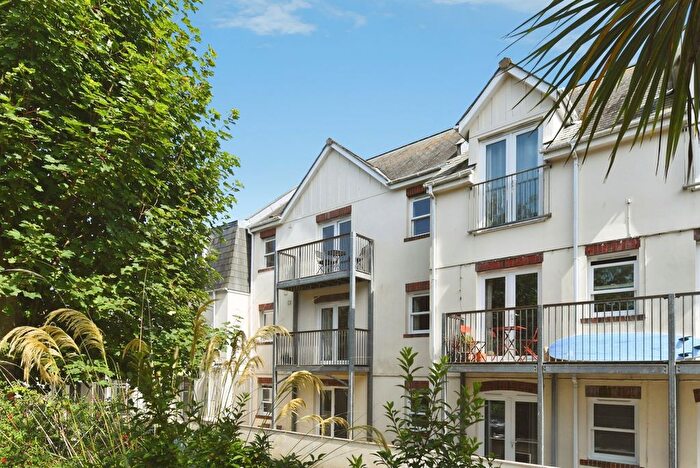 2 Bedroom Flat For Sale In Edgcumbe Avenue, Newquay, Cornwall, TR7