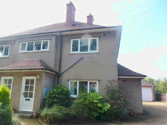 2 Bedroom Apartment To Rent In West Avenue, Filey, YO14