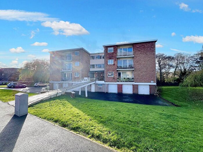 2 Bedroom Flat For Sale In Nod Rise, Berwick Court Nod Rise, CV5