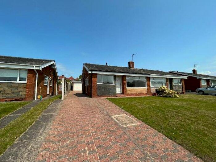 2 Bedroom Bungalow To Rent In Birchfields, Holbeck, Barrow-In-Furness, LA13
