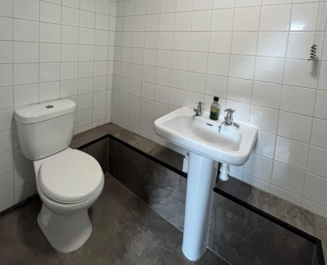 2 Bedroom Apartment To Rent In Claremont Terrace, Spital Tongues, NE2