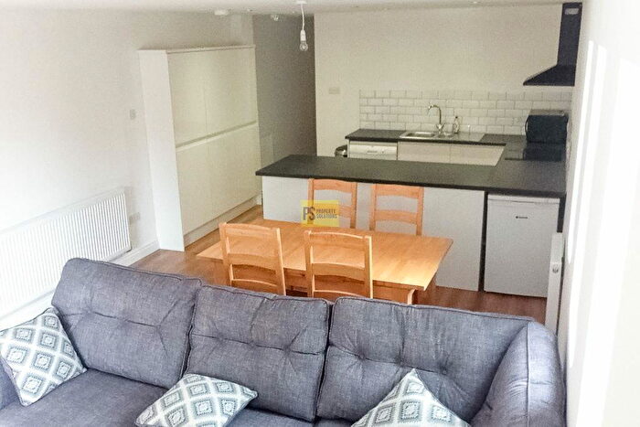 6 Bedroom Terraced House To Rent In Tiverton Road, Selly Oak, Birmingham, B29