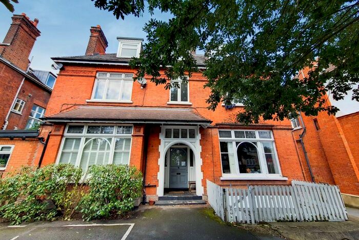 2 Bedroom Flat To Rent In West Hill, Putney, London, SW15