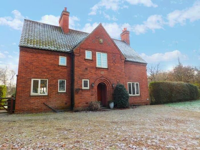 4 Bedroom Detached House To Rent In Birkwood, Thorganby, YO19
