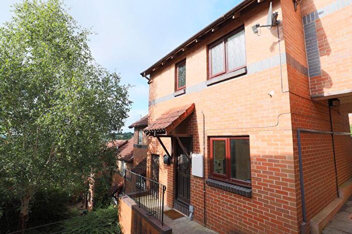3 Bedroom Terraced House To Rent In Farm Hill, Exeter, EX4