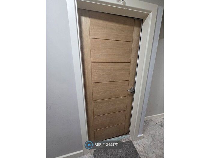 1 Bedroom Flat To Rent In Kirkstall Gate, Leeds, LS5