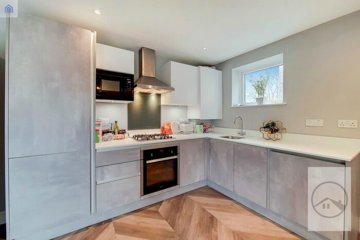 1 Bedroom Flat To Rent In Thurlow Park Road, Dulwich SE21