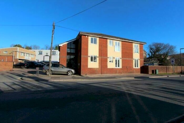 2 Bedroom Apartment To Rent In Hazel Road, Southampton, SO19