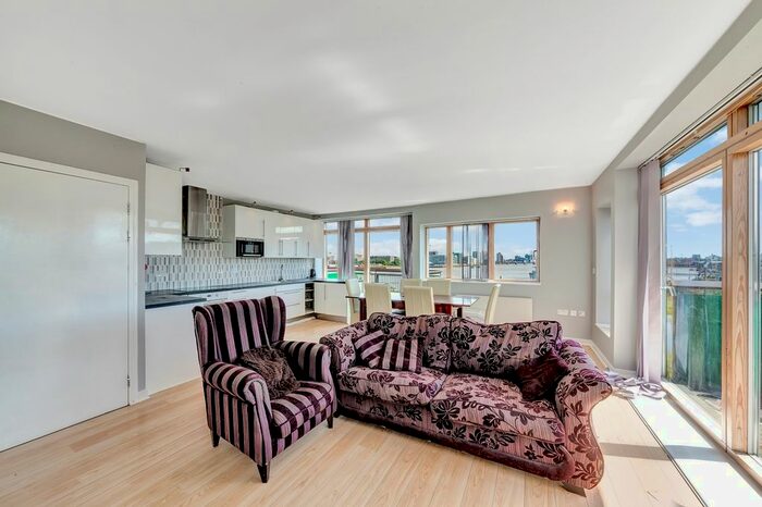 3 Bedroom Flat To Rent In Faraday Lodge, Greenwich Millennium Village, Greenwich, SE10