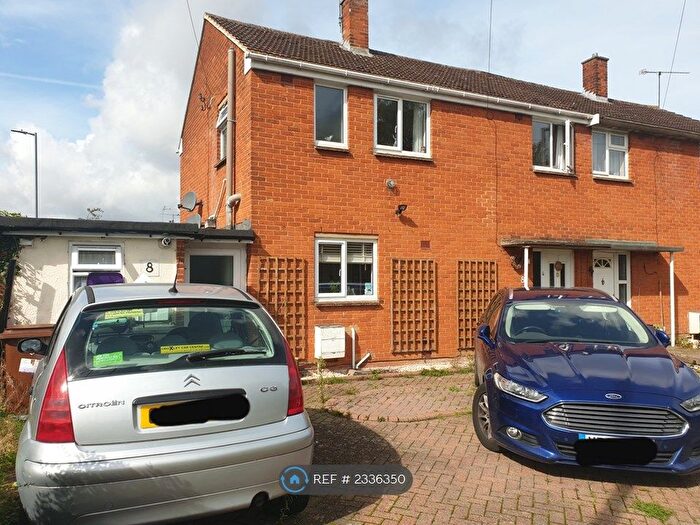3 Bedroom Semi-Detached House To Rent In Burford Way, Hitchin, SG5